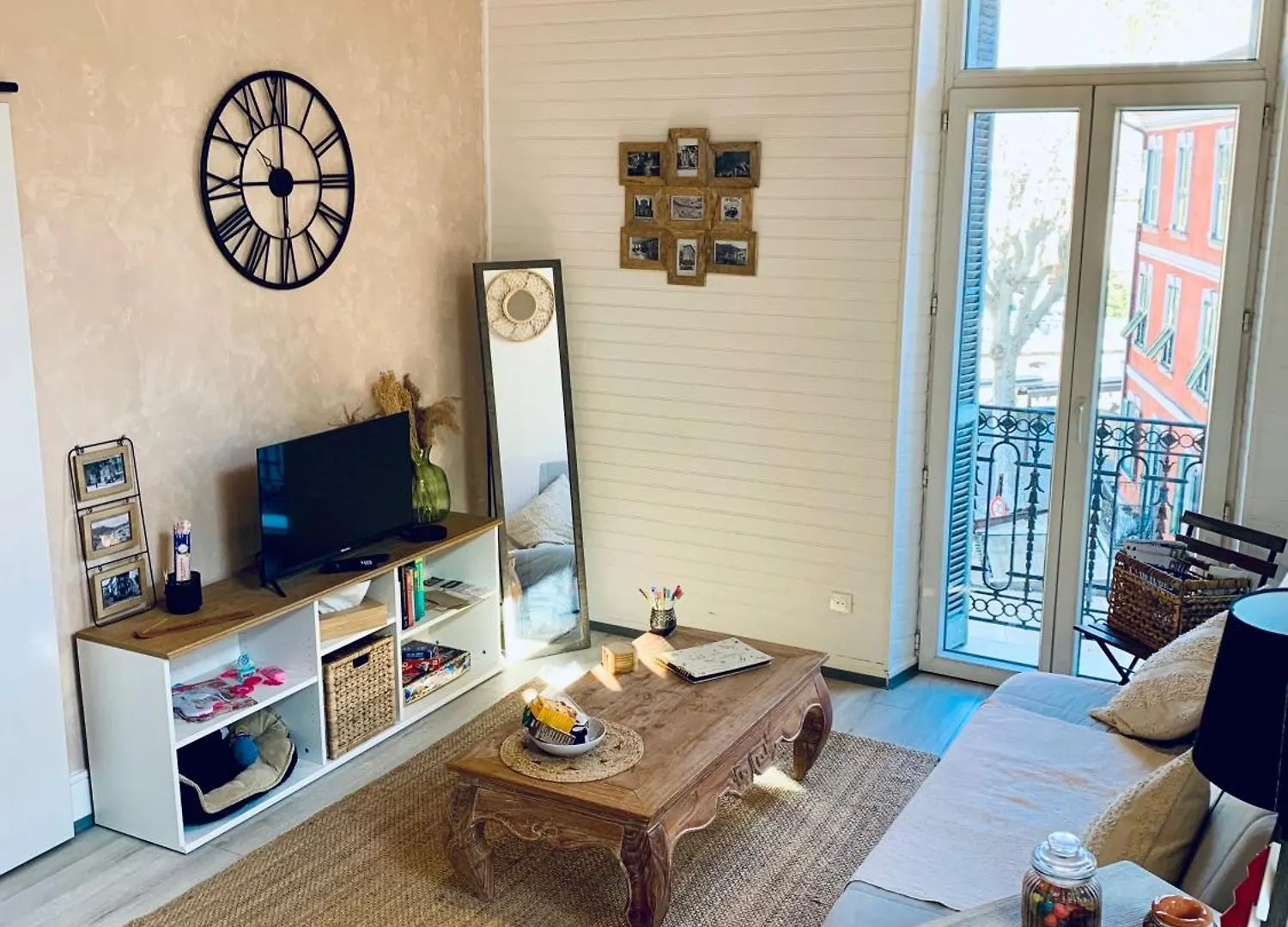 Apartment Lumineux Et Confortable 2 Pieces, Centre Sospel